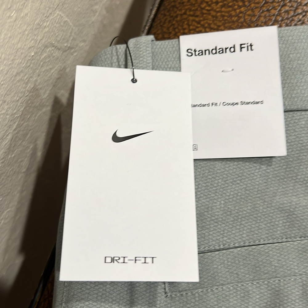 Brand New Nike Gray Dri-Fit Stretch Comfortable Fabric Standard Fit Golf Shorts! - Picture 6 of 8